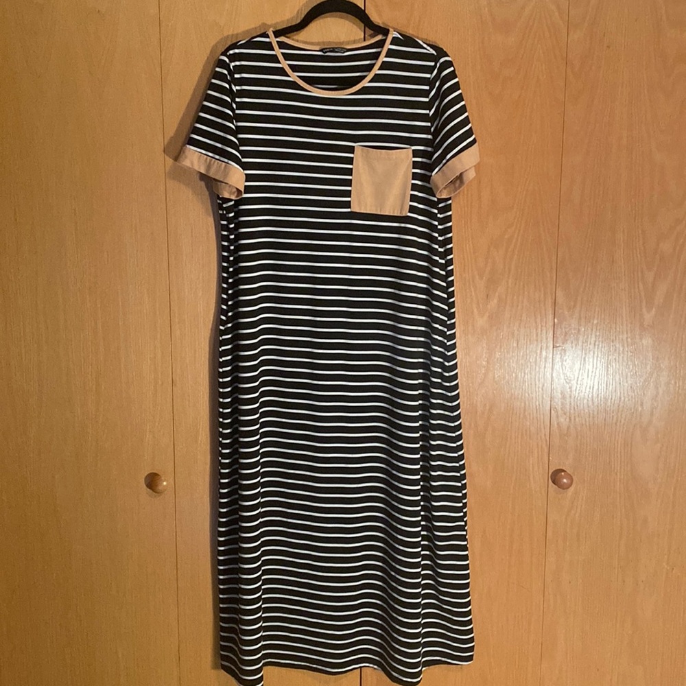 Large Shein Maternity and Nursing Dress Black and White Striped.